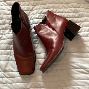 Brazilian leather boots with block heel square toe